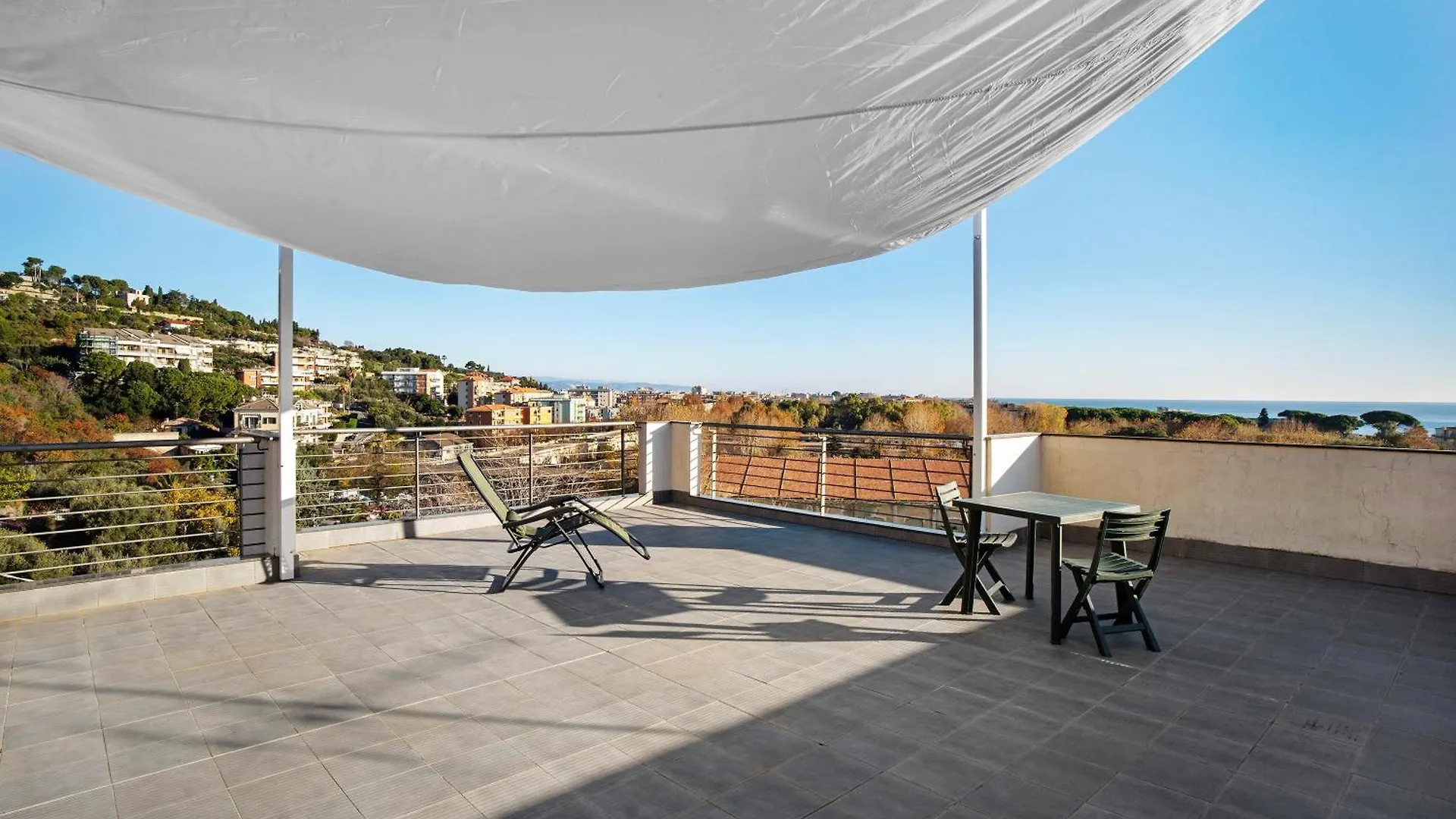 Iris Apartment Albenga Italy