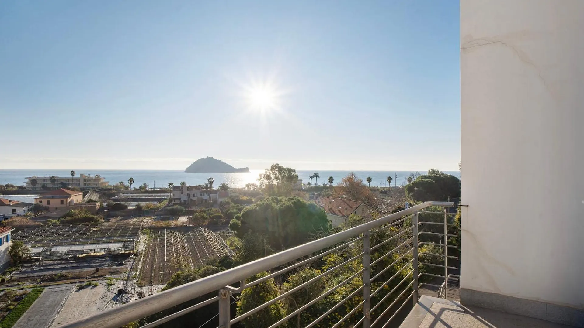 Iris Apartment Albenga Italy